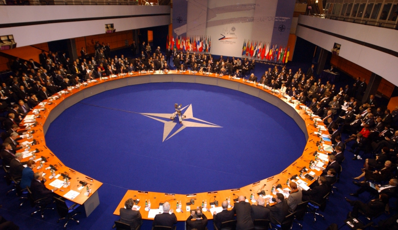Парламентарии стран НАТО призвали к более жестким санкциям против России.