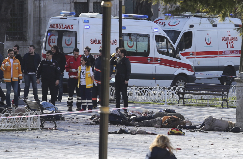На центральной площади Стамбула прогремел взрыв.