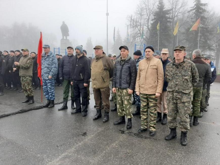 Подготовка к параду Победы ВДВ. Начальник Ульяновского гарнизона 2004 год. Комендант Ульяновского гарнизона Наугольный. КПП Шрамко Ульяновское.