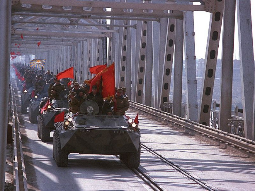 Вывод войск из Афганистана 1989. Вывод советских войск из Афганистана. Вывод советских войск из Афганистана 1989. Вывод советских войск из Афгана.